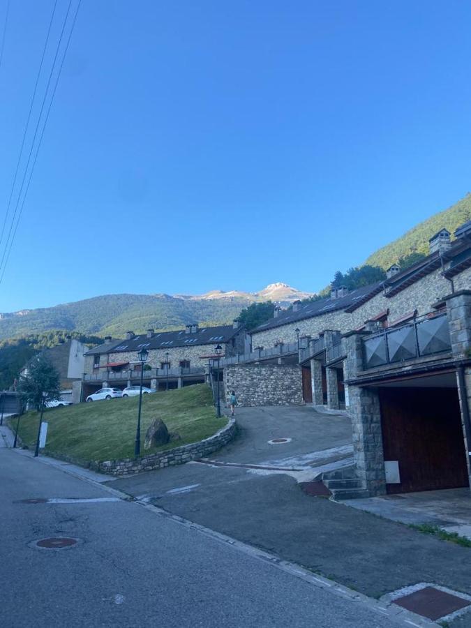 Adosado En Villanua Con Wifi Εξωτερικό φωτογραφία
